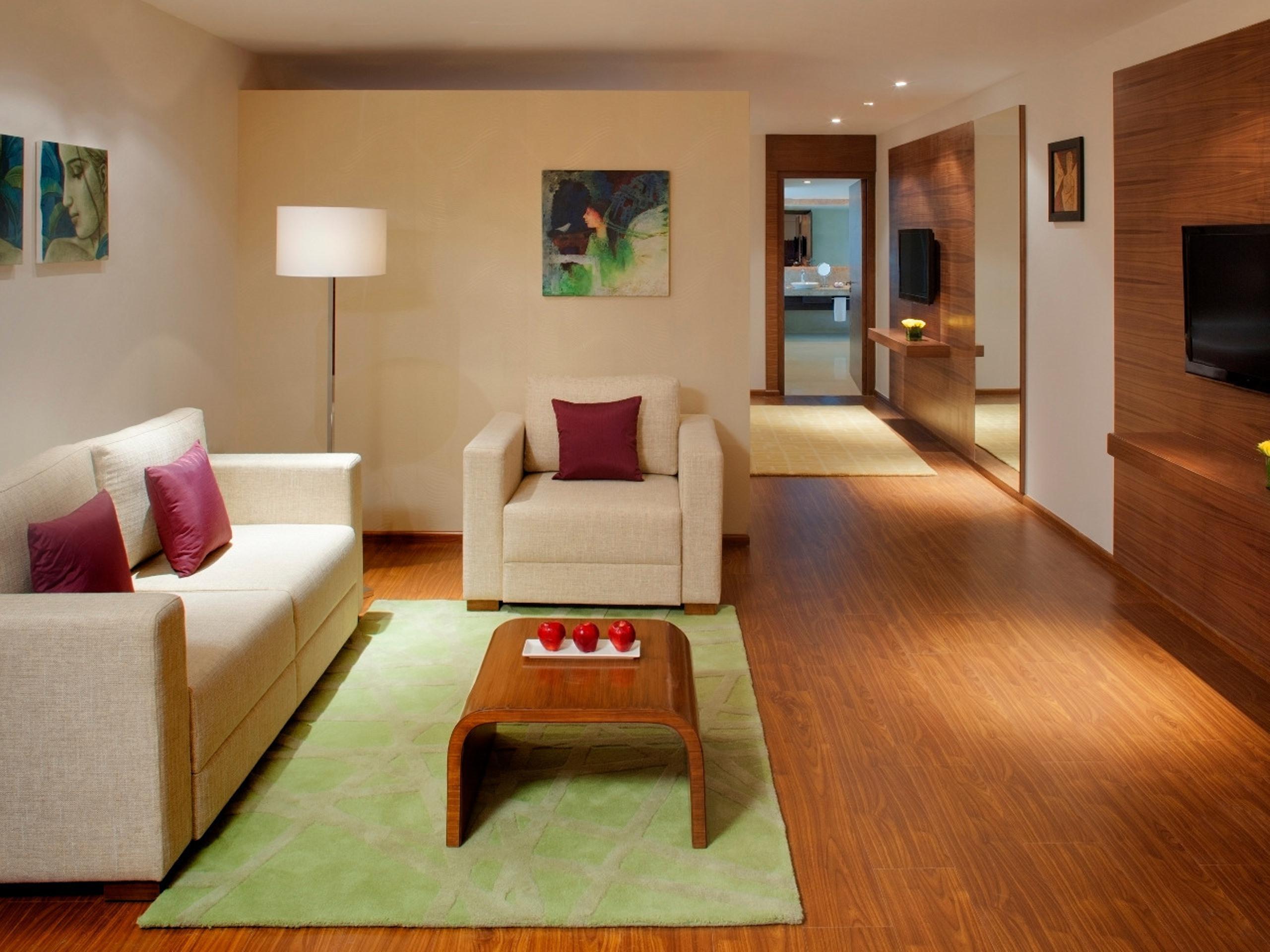 Radisson Blu Plaza Hotel Hyderabad Banjara Hills Extérieur photo Suite at the hotel