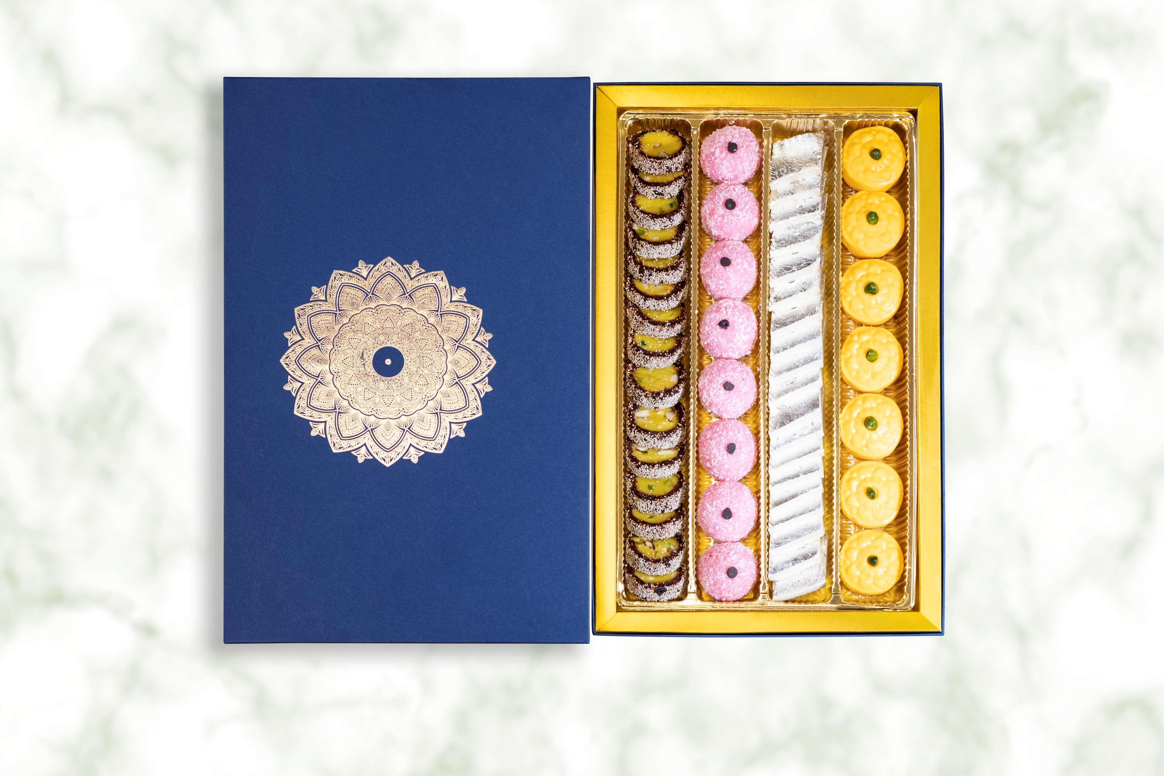 Radisson Blu Plaza Hotel Hyderabad Banjara Hills Extérieur photo A box of assorted baklawa
