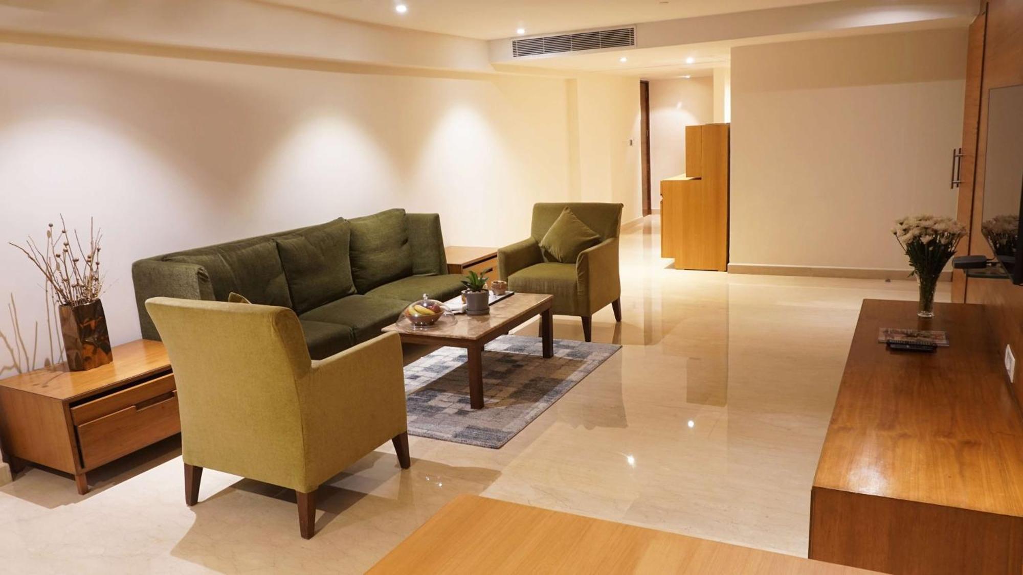 Radisson Blu Plaza Hotel Hyderabad Banjara Hills Extérieur photo